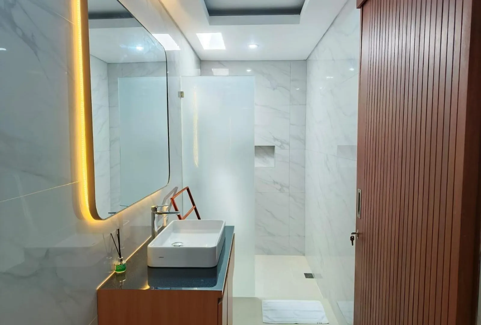 Rumah Kodel4 By Ibali Management Seminyak  Indonesia