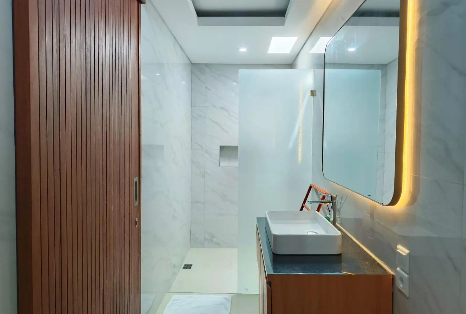 Rumah Kodel4 By Ibali Management Seminyak  Seminyak (Bali)